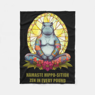 Yoga Nilpferd in Meditationspose, friedlicher Zen Fleecedecke