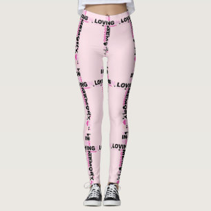 Yoga pflegt Leggings im liebenden Gedächtnis