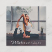 Yoga pilates instruktor elegantes boho script Foto Quadratische Visitenkarte (Vorderseite)