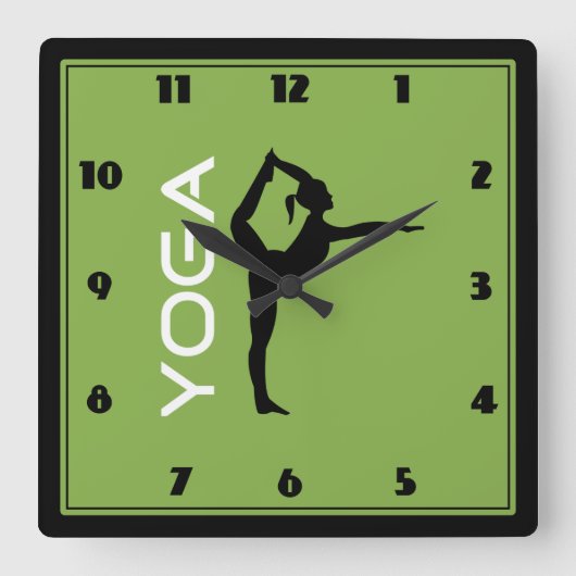 Yoga-Pose-Silhouette über den grünen Hintergrund Quadratische Wanduhr (Vorderseite)