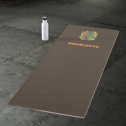 Yoga pose swirls retro brown orange name yogamatte