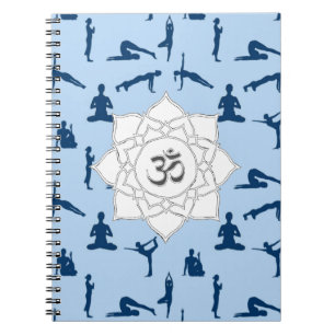 Yoga-Posen und Lotus-Blume auf blau Notizblock