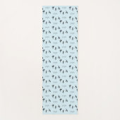 Yoga-Posen und Textmuster auf blau Yogamatte (Vorderseite)