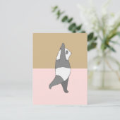 Yoga Posing Panda Postkarte (Stehend Vorderseite)