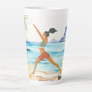 Yoga-Position am Strand  Milchtasse