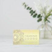 Yoga Studio Class Pass Black Gold Mandala Treue (Stehend Vorderseite)