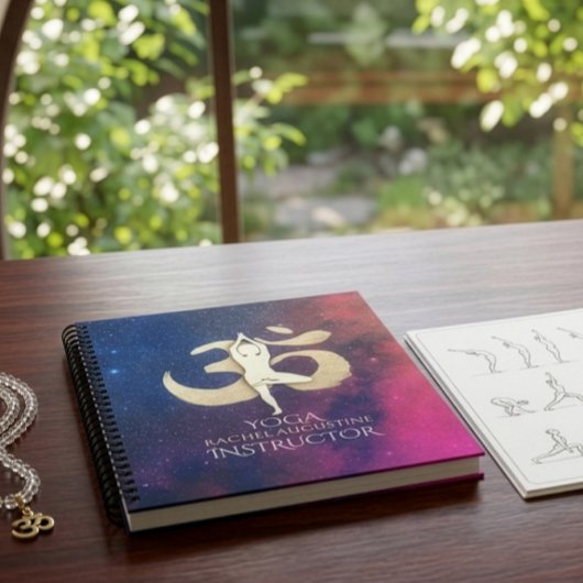 Yoga Studio Instructor Meditor Pose OM Symbol Notizblock