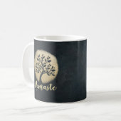 Yoga Studio Meditation Instructor Black Gold Tree Kaffeetasse (Vorderseite Links)