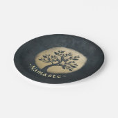 Yoga Studio Meditation Instructor Black Gold Tree Pappteller (Schrägansicht)