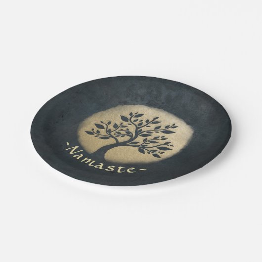 Yoga Studio Meditation Instructor Black Gold Tree Pappteller (Schrägansicht)