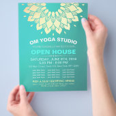 YOGA Studio Open House Gold Foil Mandala Blume Flyer (Hand)