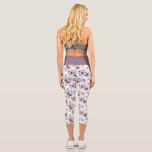 Yoga-Übungen für lila Blume der Mauve Floral Capri Leggings (Rückseite)