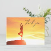 Yoga Women on Sunset Background Danke Karte (Stehend Vorderseite)