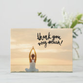 Yoga Women on Sunset Background Danke Karte (Stehend Vorderseite)