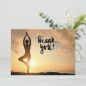 Yoga Women on Sunset Background Danke Karte (Stehend Vorderseite)