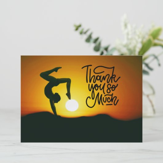 Yoga Women on Sunset Background Thank You Card Dankeskarte (Stehend Vorderseite)