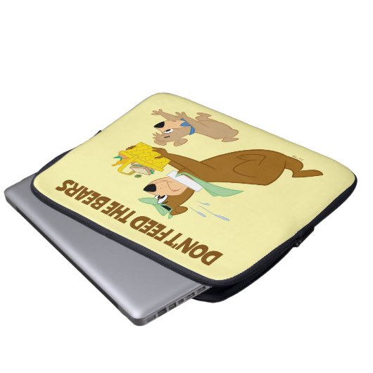 Yogi-Bär und Boo-Boo-Panik Laptopschutzhülle (Vorne Knopf)