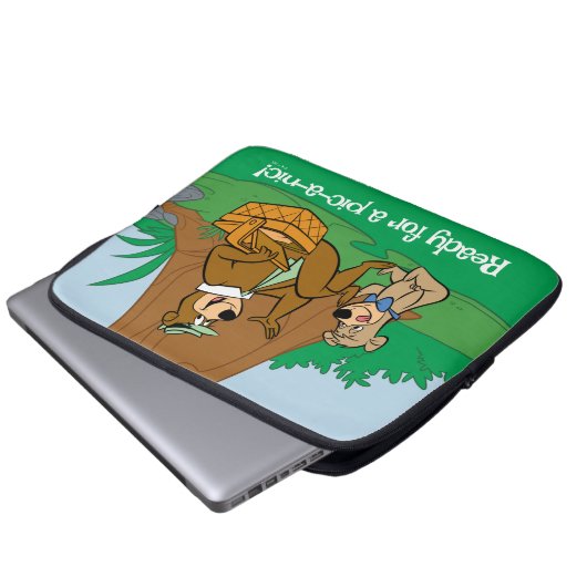 Yogi Bear and Boo Boo Picnic Snack Laptopschutzhülle (Vorne Knopf)