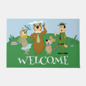 Yogi Bear and Friends Classic Pose Fußmatte (Vorderseite)