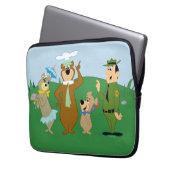 Yogi Bear and Friends Classic Pose Laptopschutzhülle (Vorderseite Links)