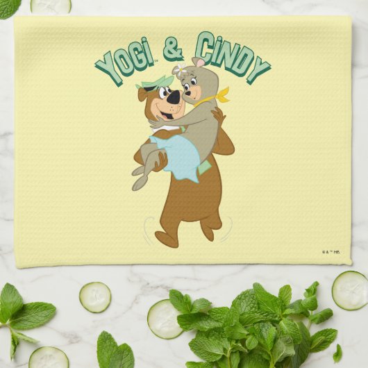 Yogi Bear Carry Cindy Bear Geschirrtuch (Gefaltet)