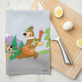 Yogi Bear's Great Picnic Basket Escape Geschirrtuch (Viertel Falte)