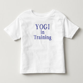 Yogi im Trainings-Kleinkind-T-Shirt Kleinkind T-shirt