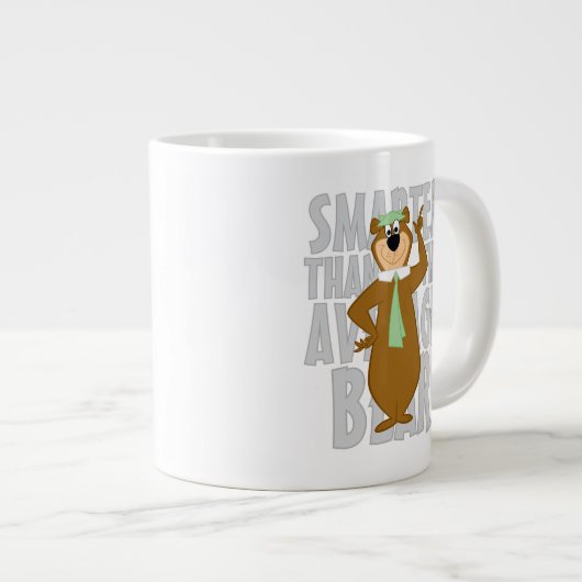 Yogi "schlauer als der durchschnittliche Bär" Jumbo-Tasse (Vorderseite Rechts)