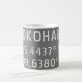 Yokohama Latitude & Longitude Kaffeetasse (Mittel)