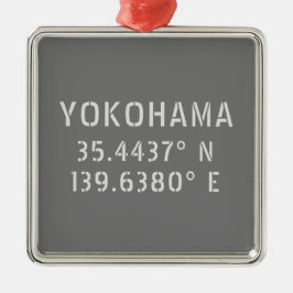 Yokohama Latitude & Longitude Ornament Aus Metall