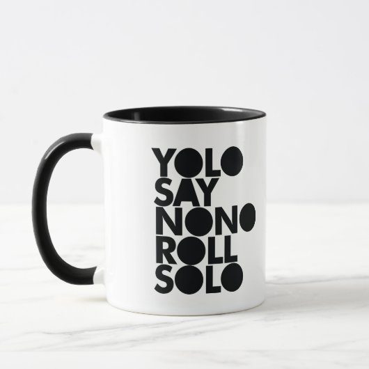 YOLO-Rollensolo gefüllt Tasse (Links)