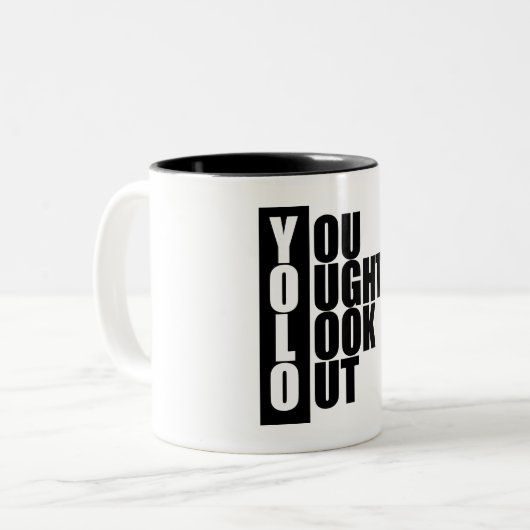 YOLO-Vertikale-Kasten Zweifarbige Tasse (Vorderseite Links)