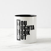 YOLO-Vertikale-Kasten Zweifarbige Tasse (Mittel)