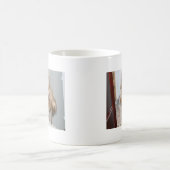 Yorkie Peeking um die Ecke Kaffeetasse (Mittel)