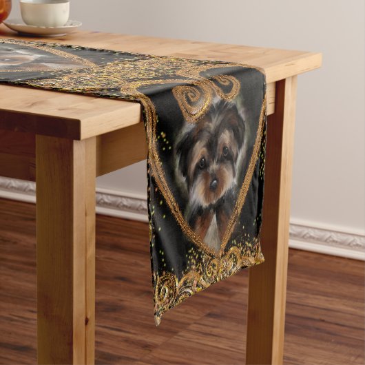 Yorkie Poo Kurzer Tischläufer (Beispiel)