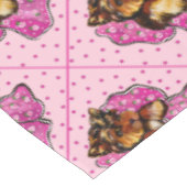 Yorkie Poo Tischdecke (Schrägansicht)