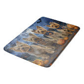 Yorkipoo Halloween Spooky Badematte (Schrägansicht)