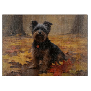 Yorkipoo im Herbst inspiriert durch fallende Blätt Schneidebrett