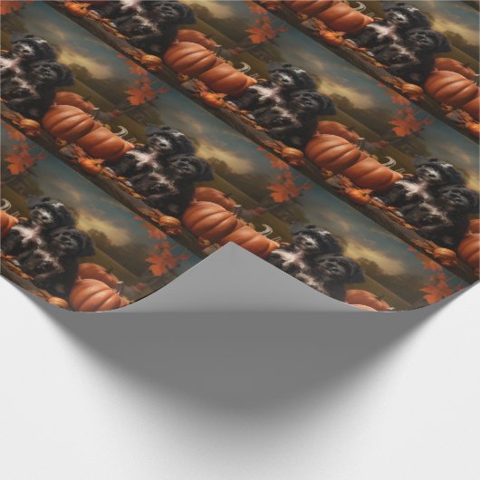Yorkipoo Puppy Autumn Delight Pumpkin Geschenkpapier (Ecke)