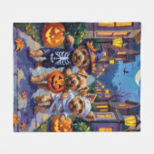 Yorkipoo Trick-or-Treating in Halloween-Kostümen Fleecedecke (Vorderseite (Horizontal))
