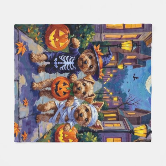 Yorkipoo Trick-or-Treating in Halloween-Kostümen Fleecedecke (Vorderseite (Horizontal))