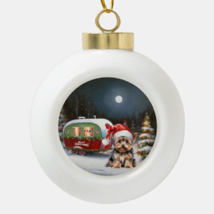Yorkshire Terrier Caravan Christmas Adventure Keramik Kugel-Ornament