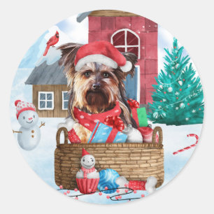 Yorkshire Terrier Dog im Schnee Weihnachtshundehau Runder Aufkleber