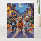 Yorkshire Terrier Dogs in Halloween Costumes Karte (Vorderseite)