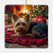 Yorkshire Terrier Gemütlicher Weihnachtsabend Male Keramikornament (Rückseite)
