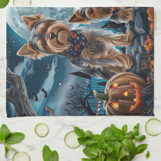 Yorkshire Terrier Halloween Spooky Geschirrtuch (Gefaltet)
