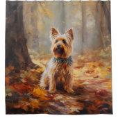Yorkshire Terrier im Herbstfall Inspiriert Duschvorhang (Vorderseite)