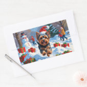 Yorkshire Terrier in Snow mit Weihnachtshut Rechteckiger Aufkleber (Umschlag)