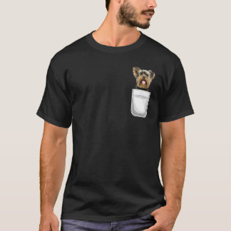 Yorkshire Terrier Welpe in Ihrem Pocket T-Shirt