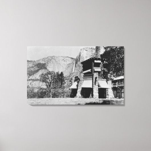 Yosemite, CA - The Ahwahnee Lodge and Valley Leinwanddruck (Vorderseite)